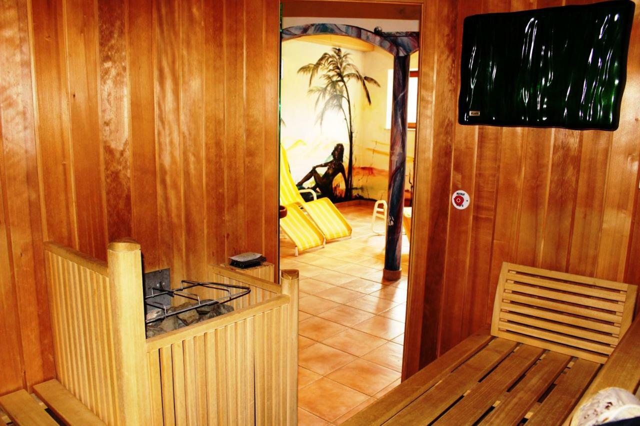Gasthof-Hotel Winkler Muhldorf  Bagian luar foto