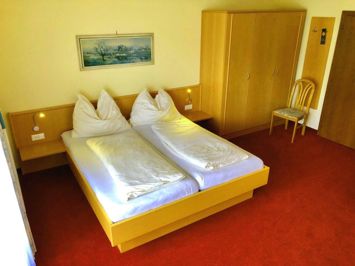 Gasthof-Hotel Winkler Muhldorf  Bagian luar foto
